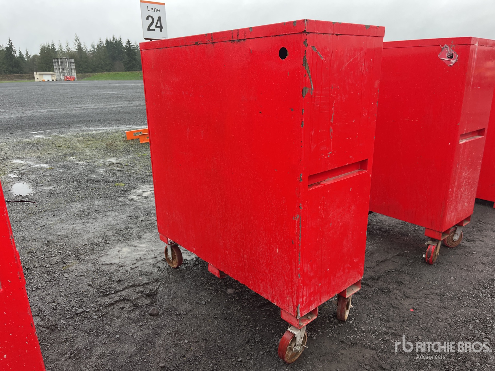 General Appearance with Picture, Right Rear Corner