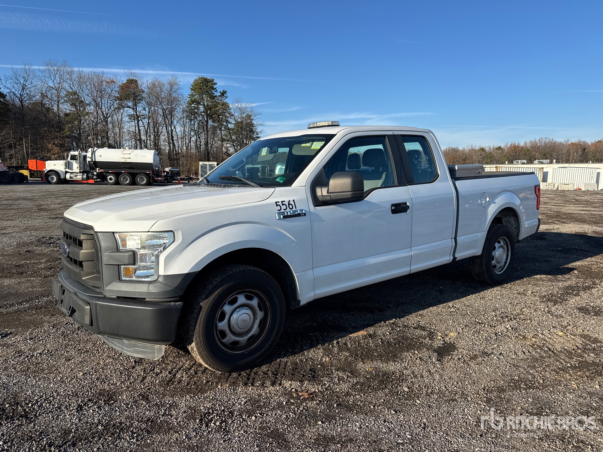 General Appearance with Picture, Left Front Corner