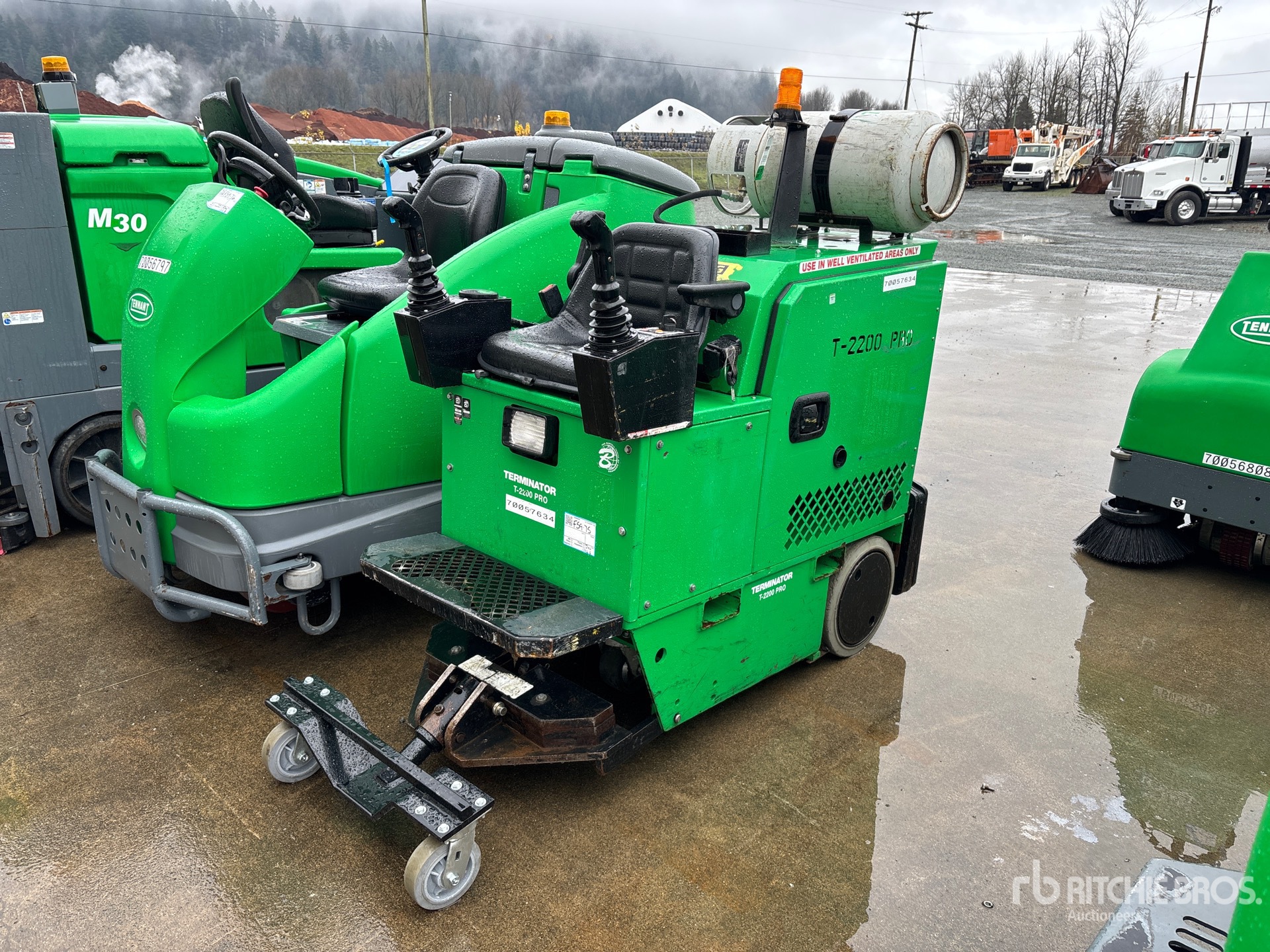 General Appearance with Picture, Left Front Corner