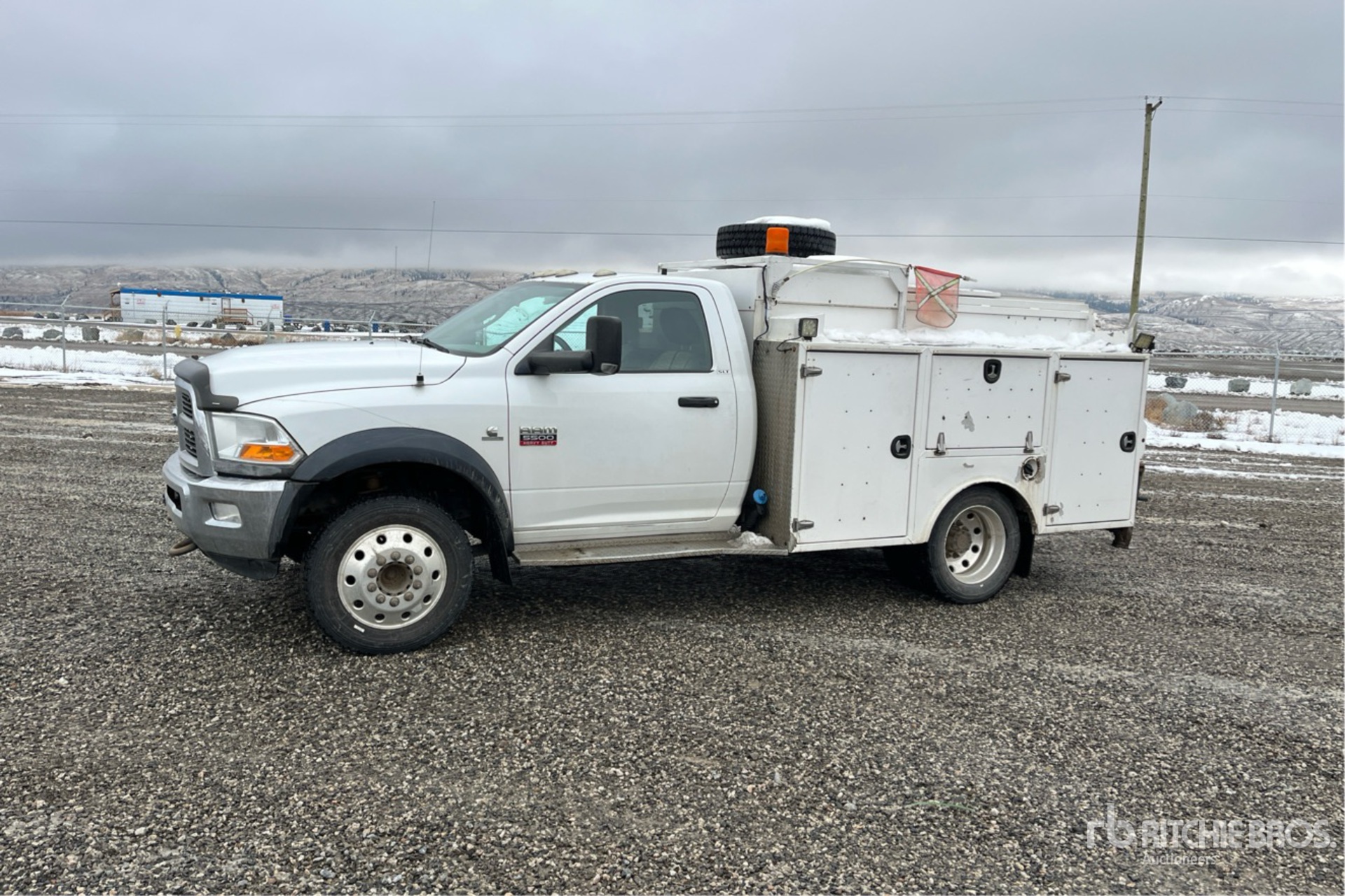 General Appearance with Picture, Left Front Corner