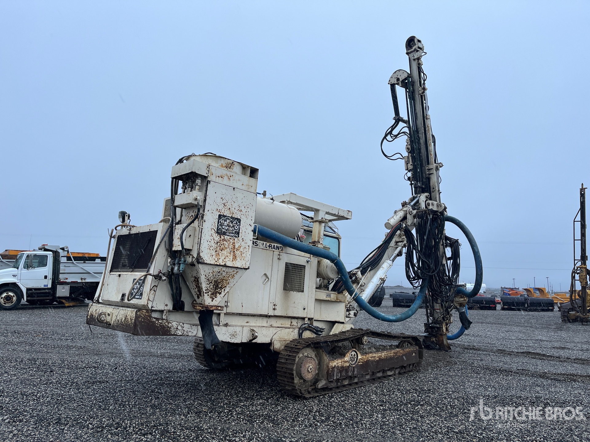 Aspect général with Image, coin arrière droit