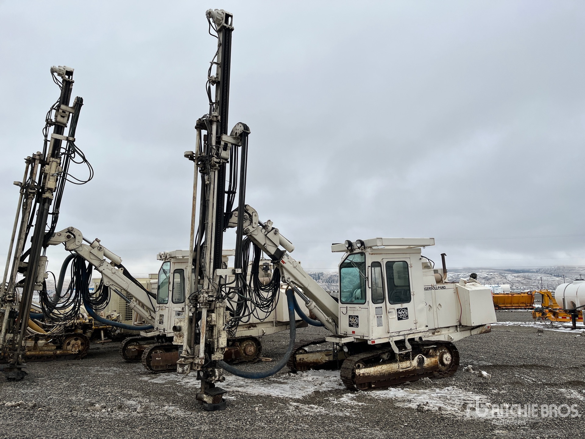 General Appearance with Bild, Ecke vorne links