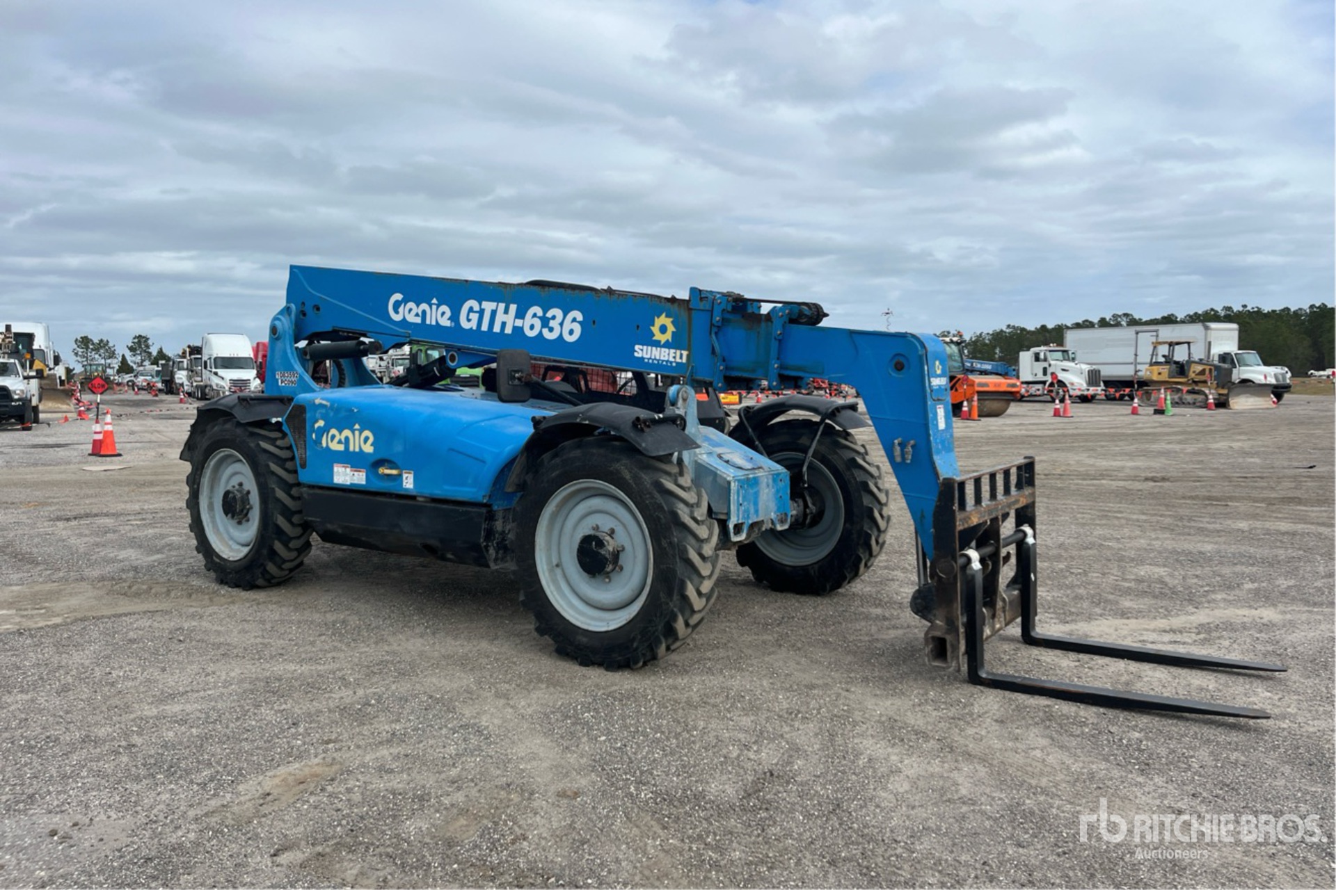 General Appearance with Picture, Right Front Corner