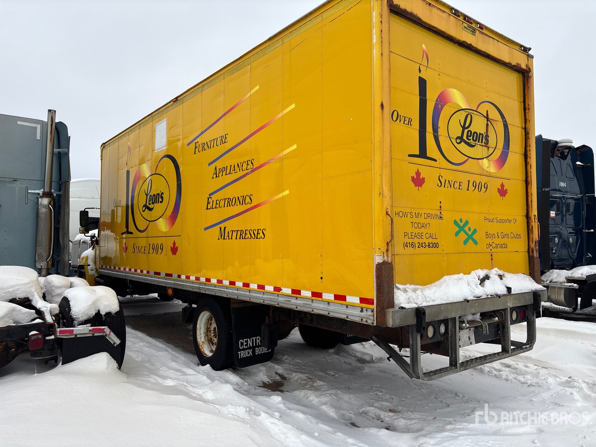 General Appearance with Bild, Ecke hinten links