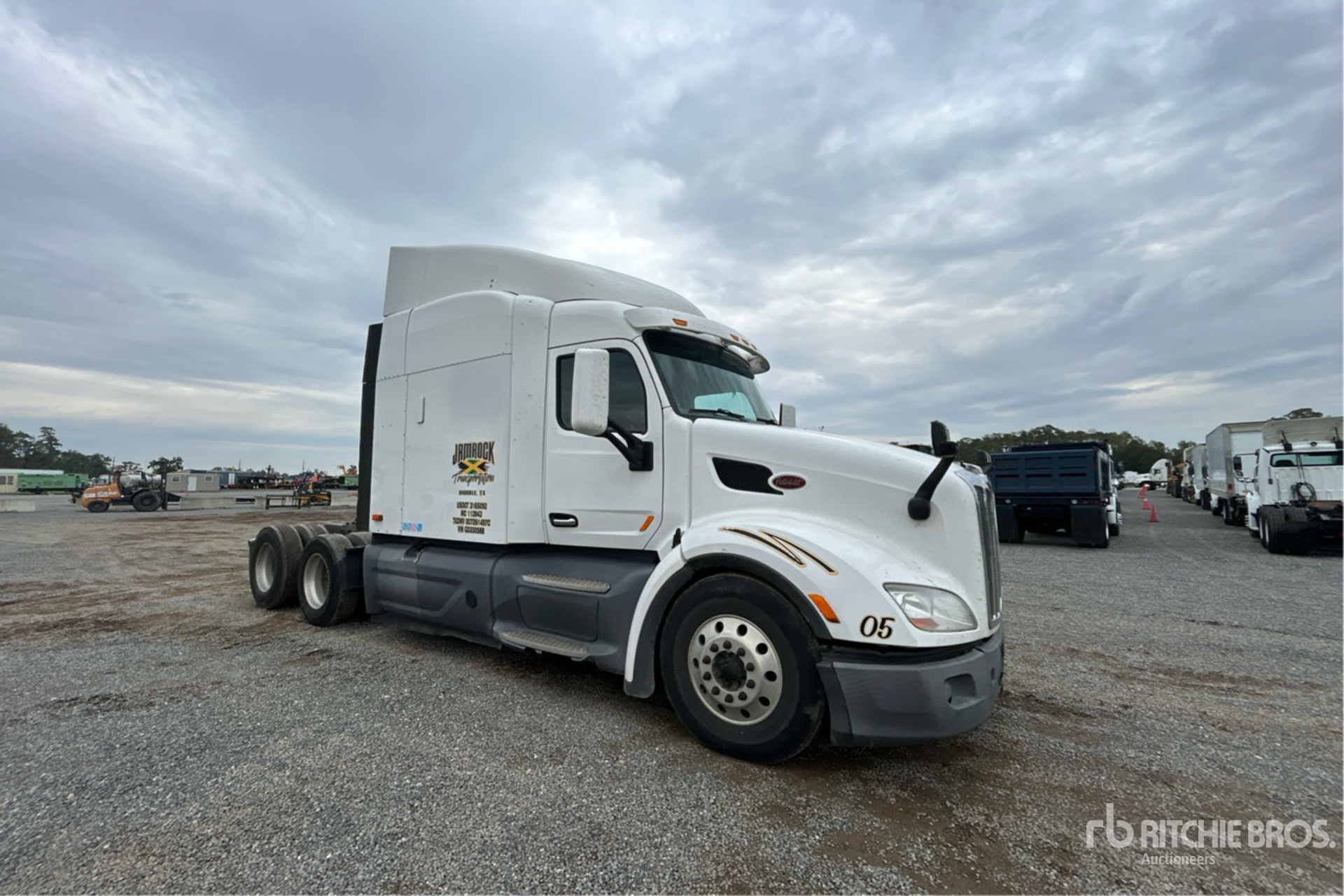 General Appearance with Picture, Right Front Corner