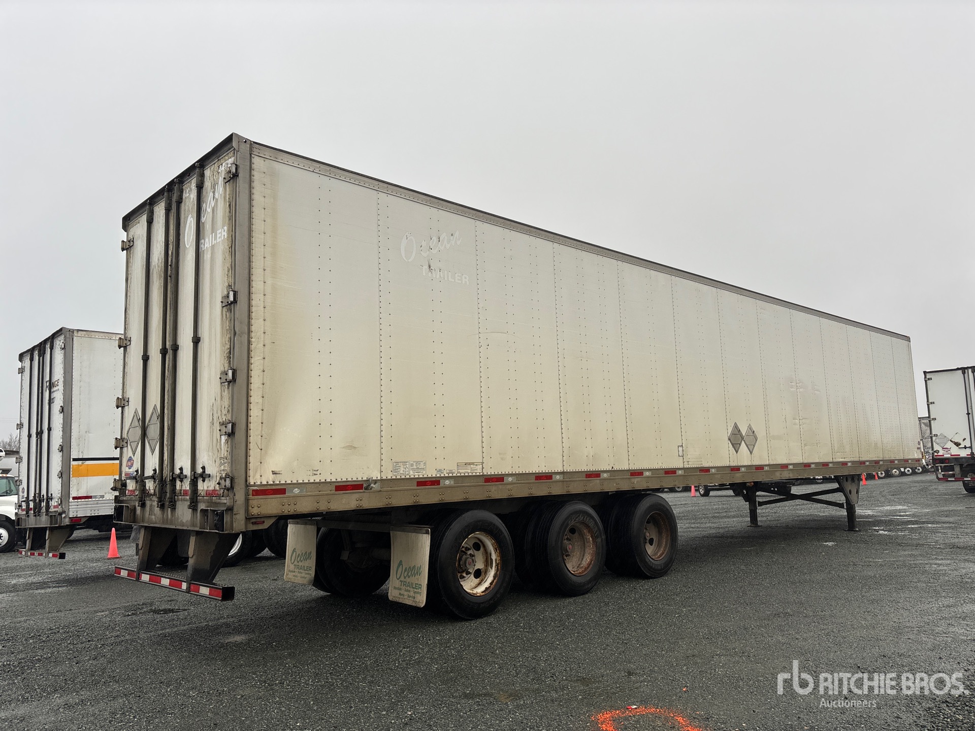 General Appearance with Imagen: esquina trasera derecha