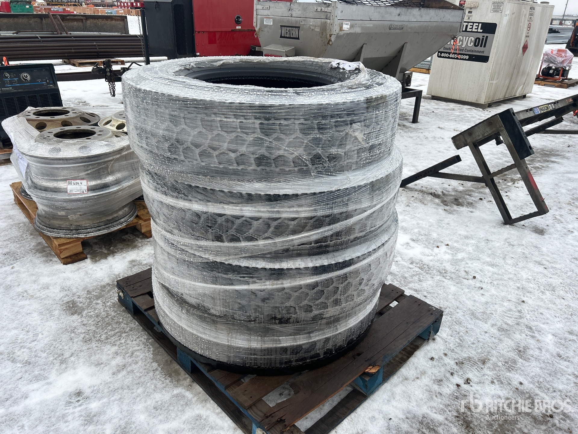 General Appearance with Bild, Ecke vorne rechts