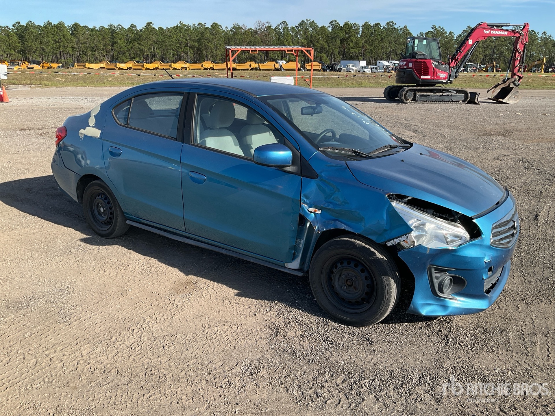 General Appearance with Foto, angolo anteriore destro