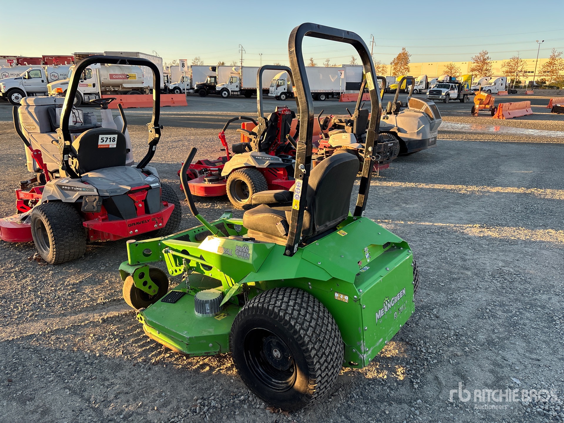 Aspect général with Image, coin arrière gauche