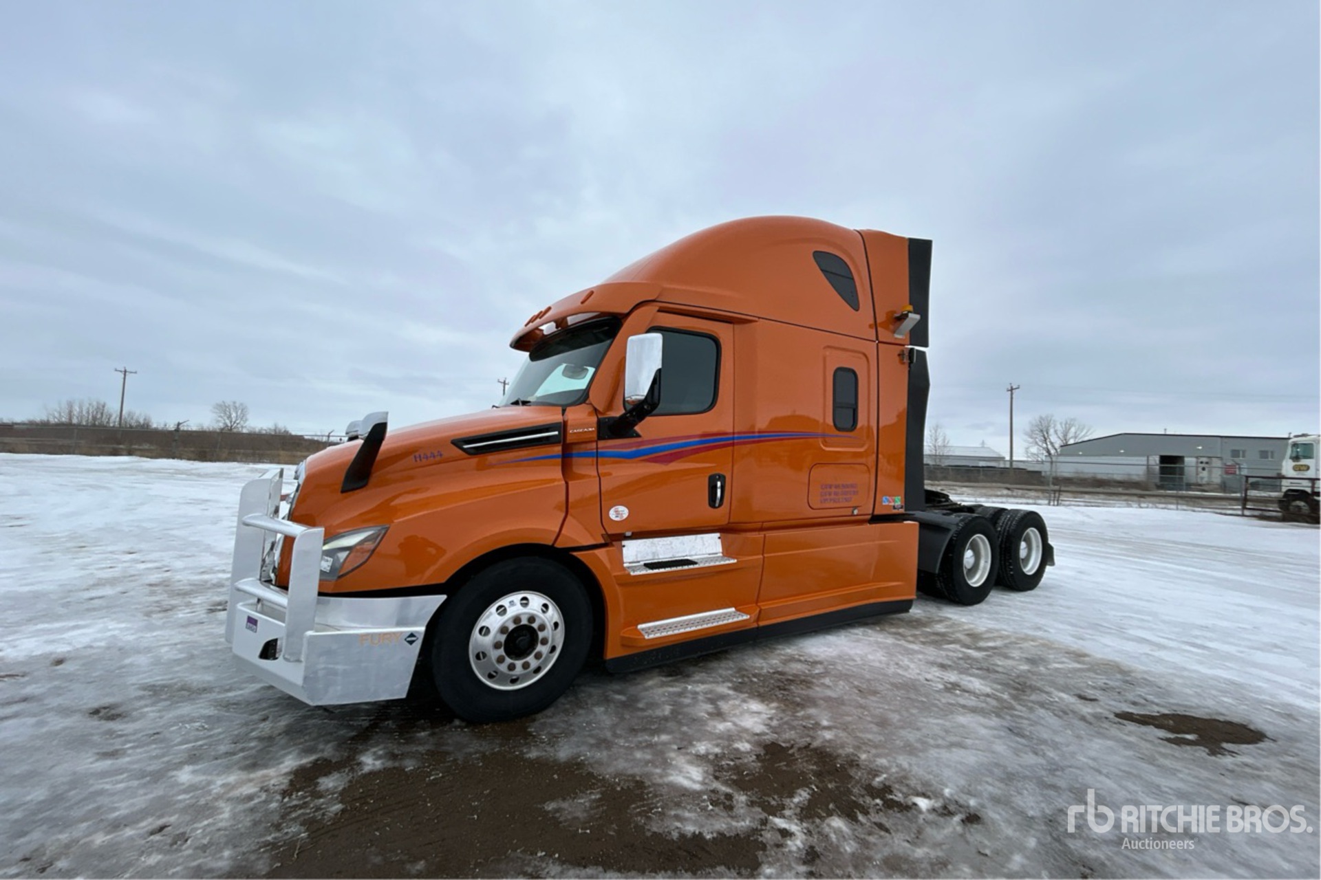 General Appearance with Picture, Left Front Corner