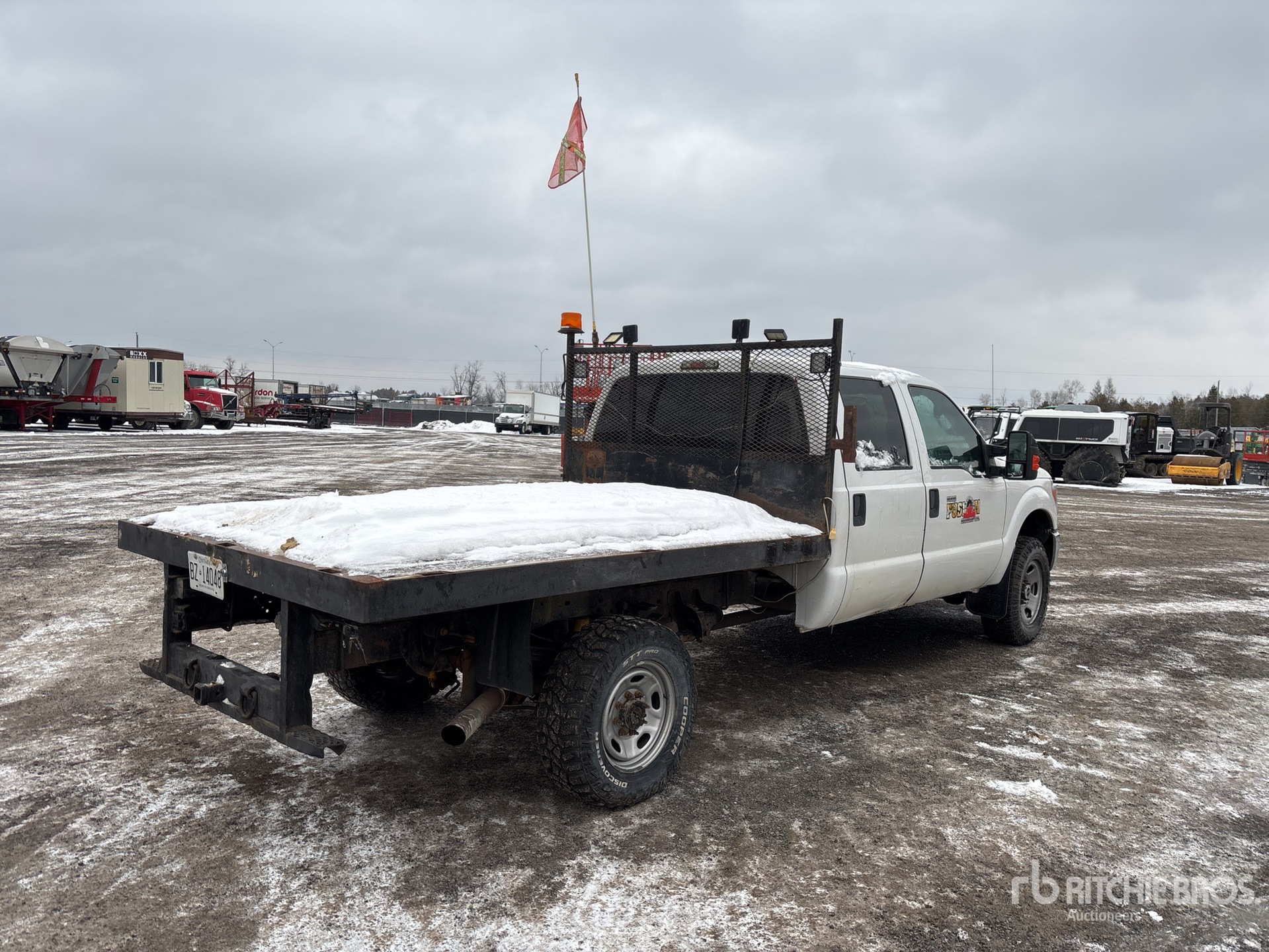 General Appearance with Imagen: esquina trasera derecha