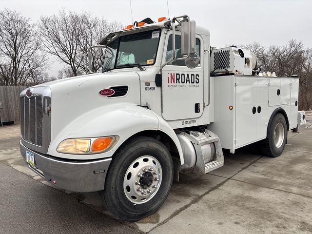 2008 Peterbilt 335 4x2 Service Truck