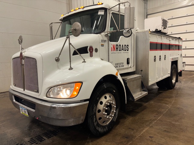 2009 Kenworth T270 4x2 Service Truck