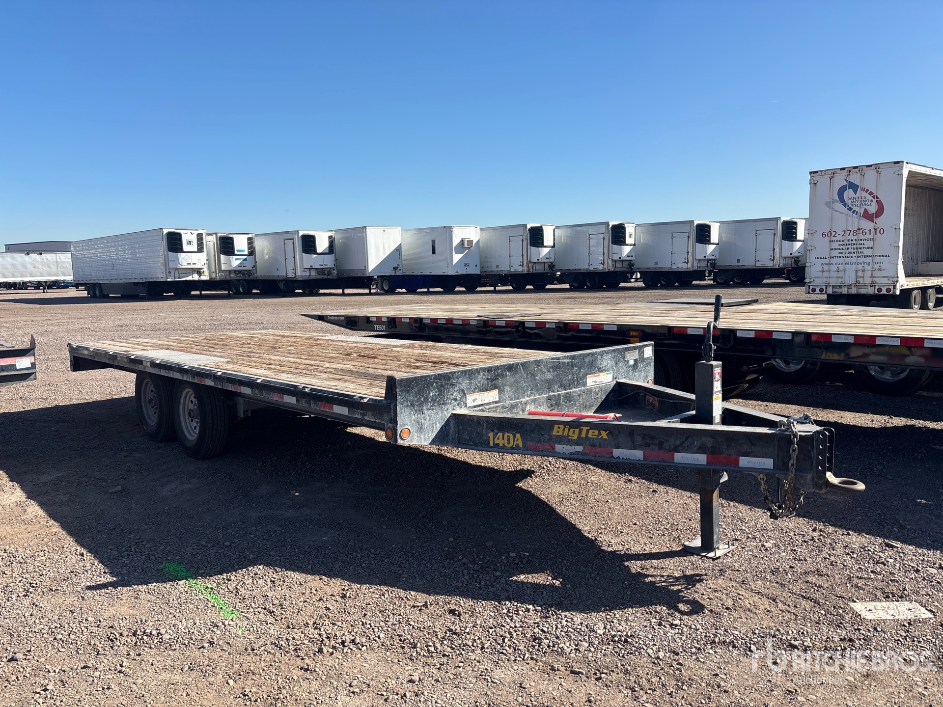 Aspect général with Image, coin avant droit