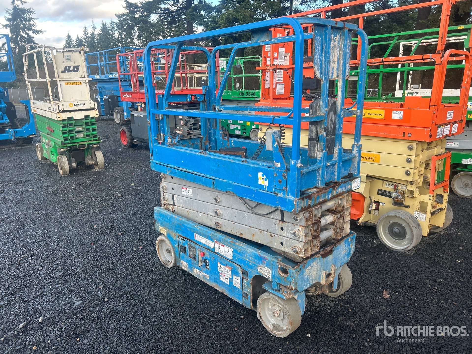 General Appearance with Picture, Right Front Corner