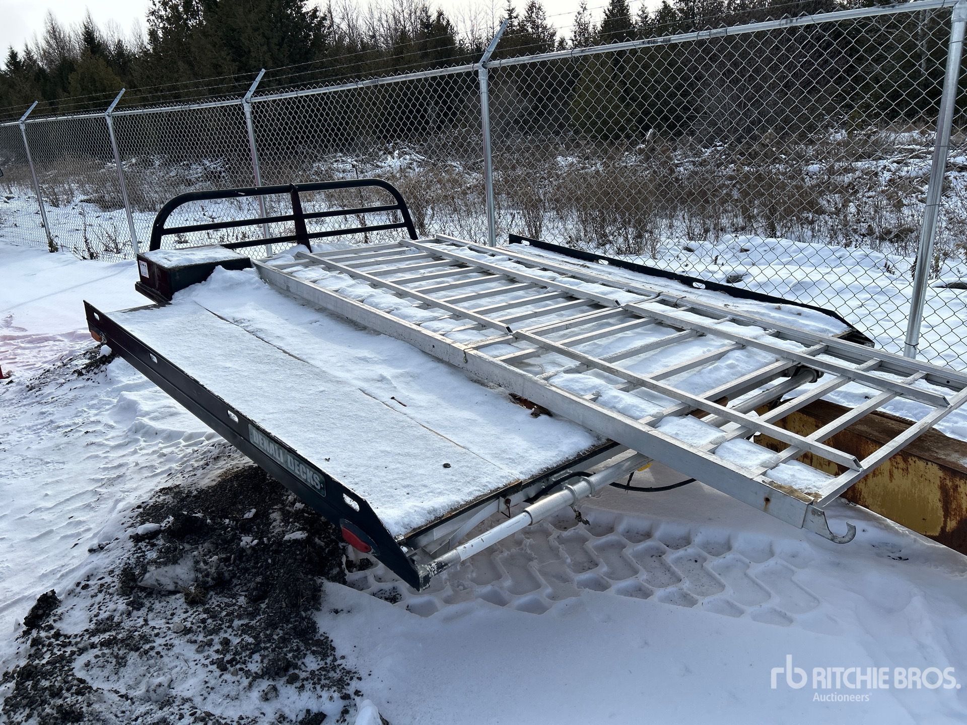 General Appearance with Bild, Ecke hinten links