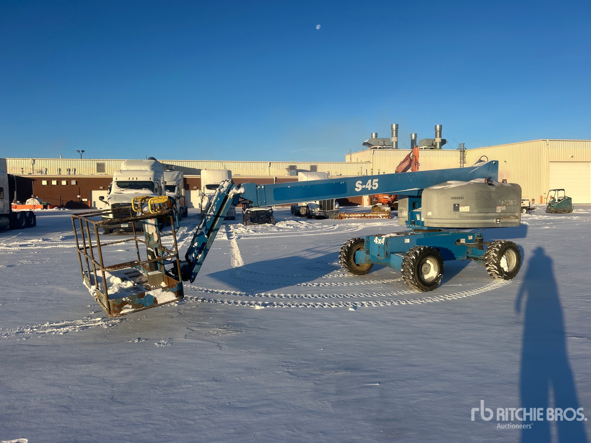 General Appearance with Picture, Left Front Corner