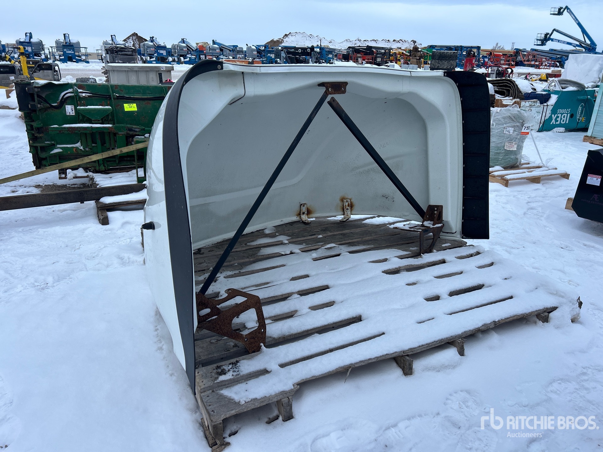 Aspect général with Image, coin arrière gauche