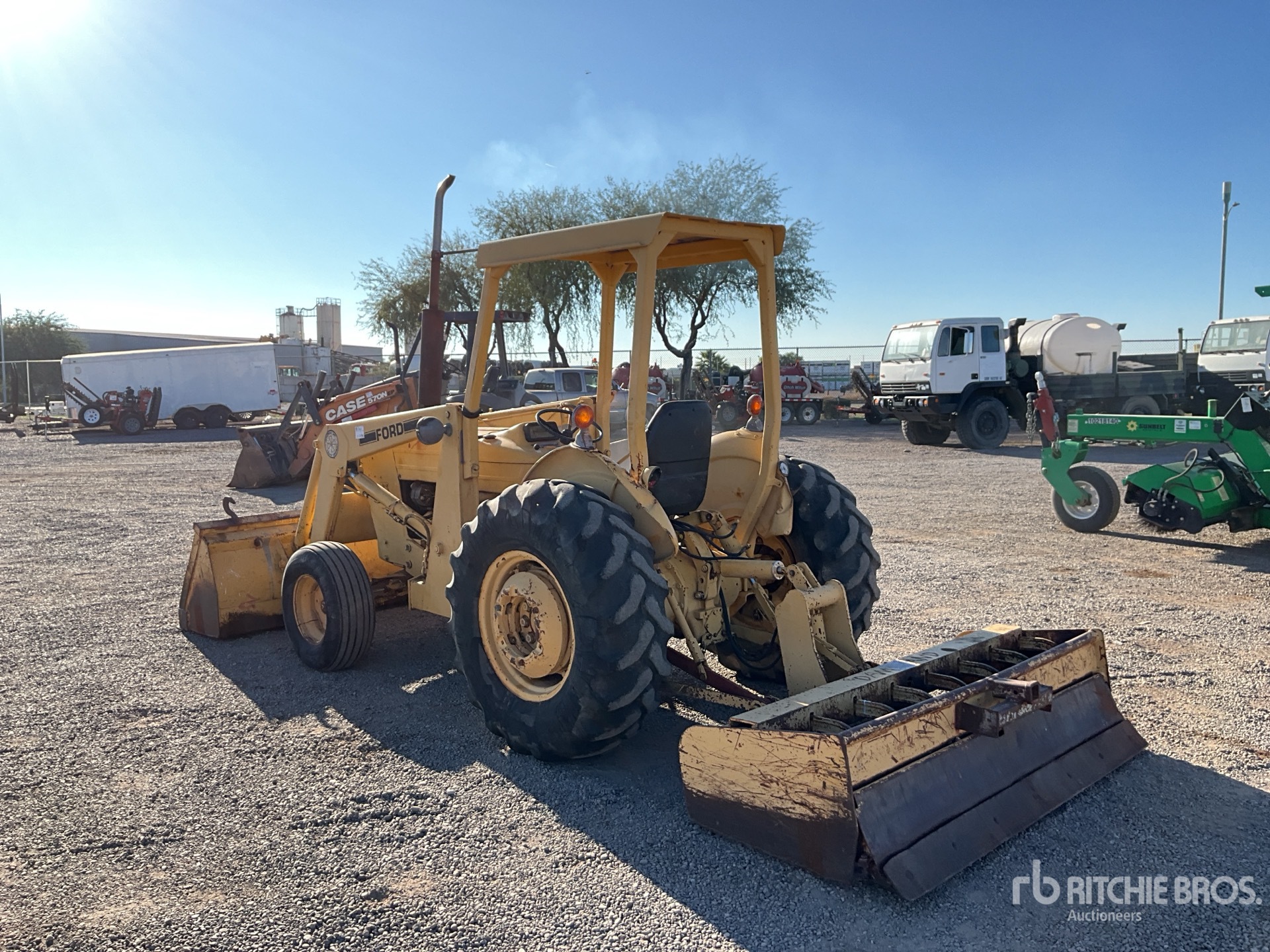 General Appearance with Picture, Left Rear Corner