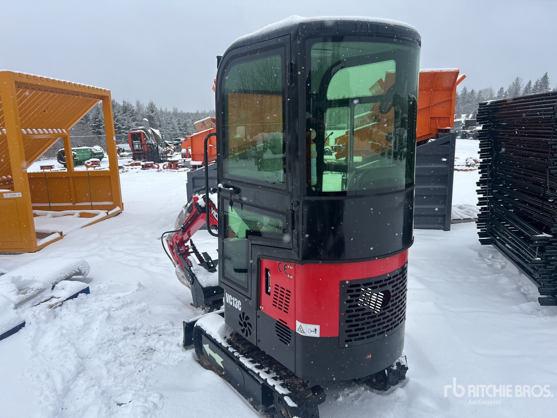 General Appearance with Foto, angolo posteriore sinistro