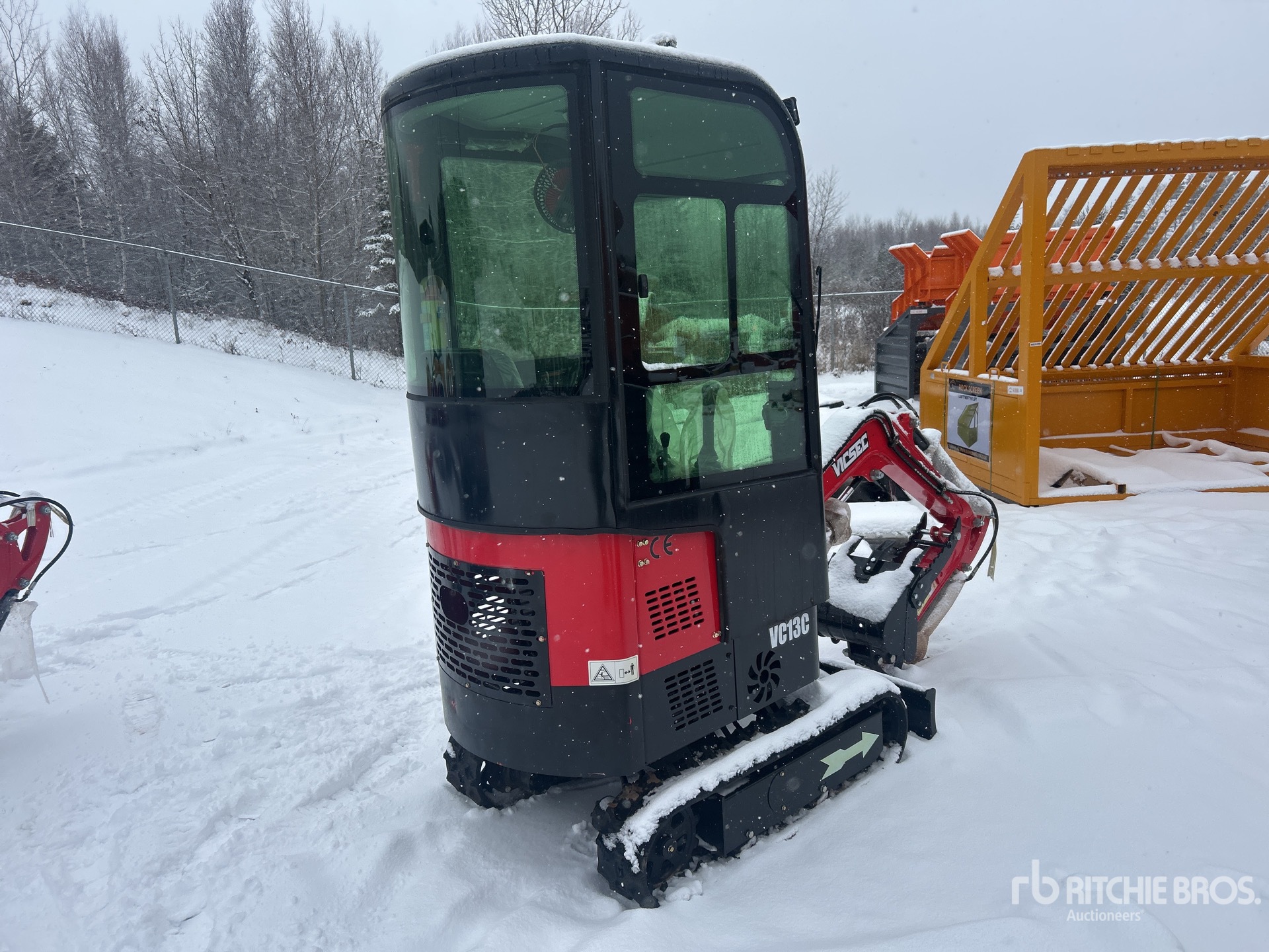 General Appearance with Foto, angolo anteriore sinistro