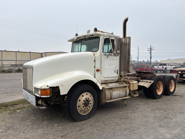 1990 International 4300 6x4 T/A Day Cab Truck Tractor