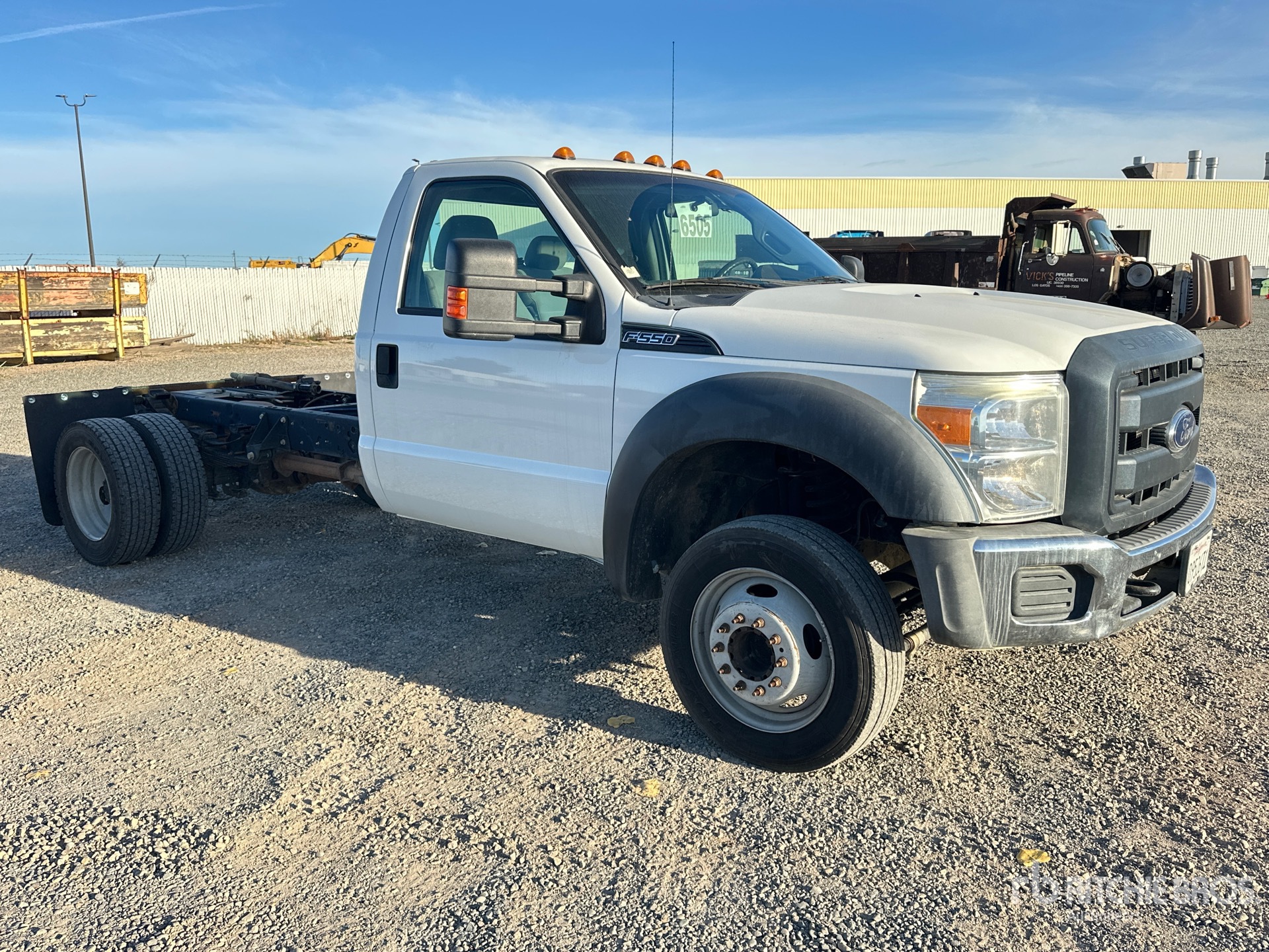 General Appearance with Bild, Ecke vorne rechts