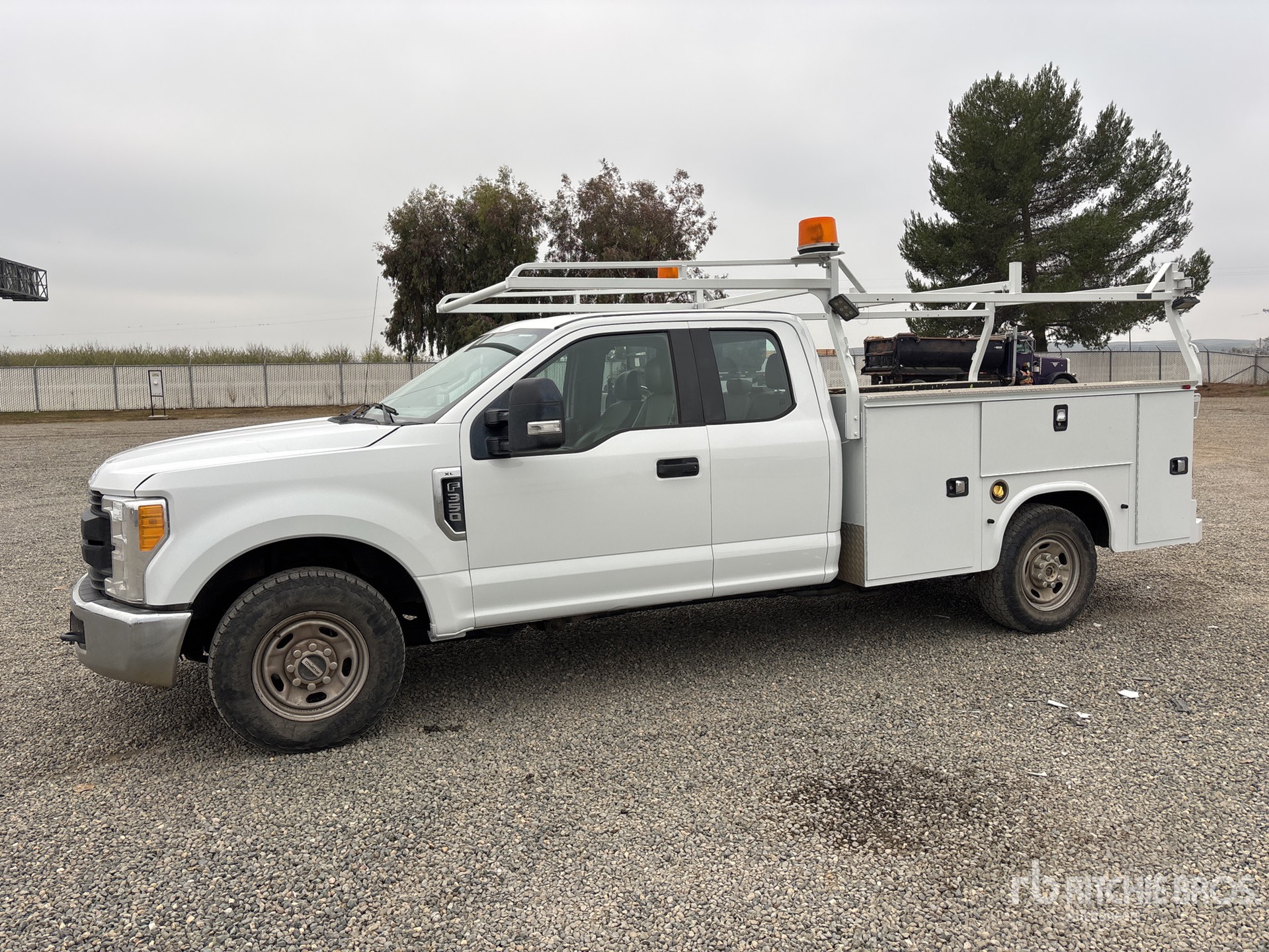 General Appearance with Featured Photo