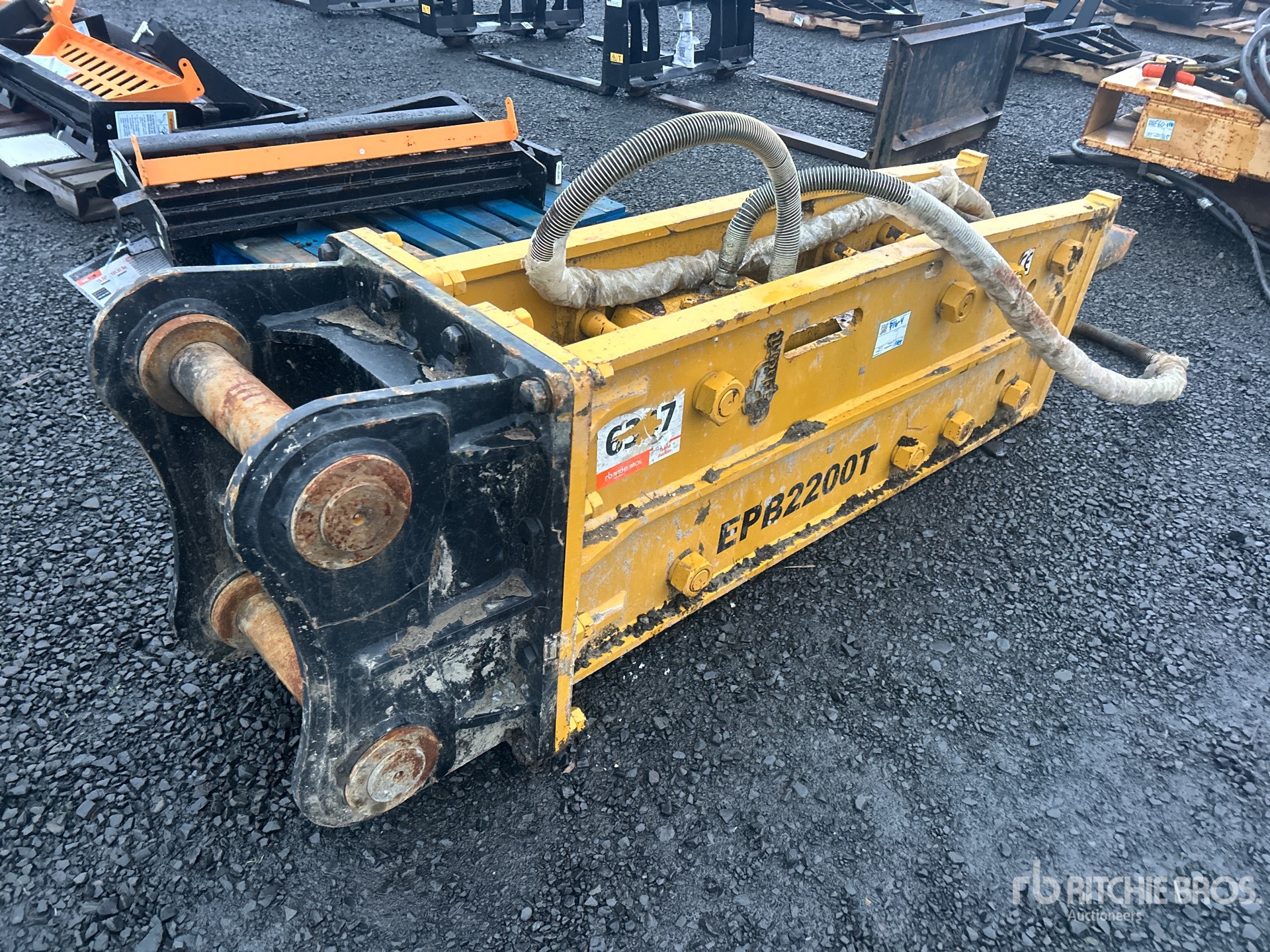 General Appearance with Bild, Ecke hinten rechts