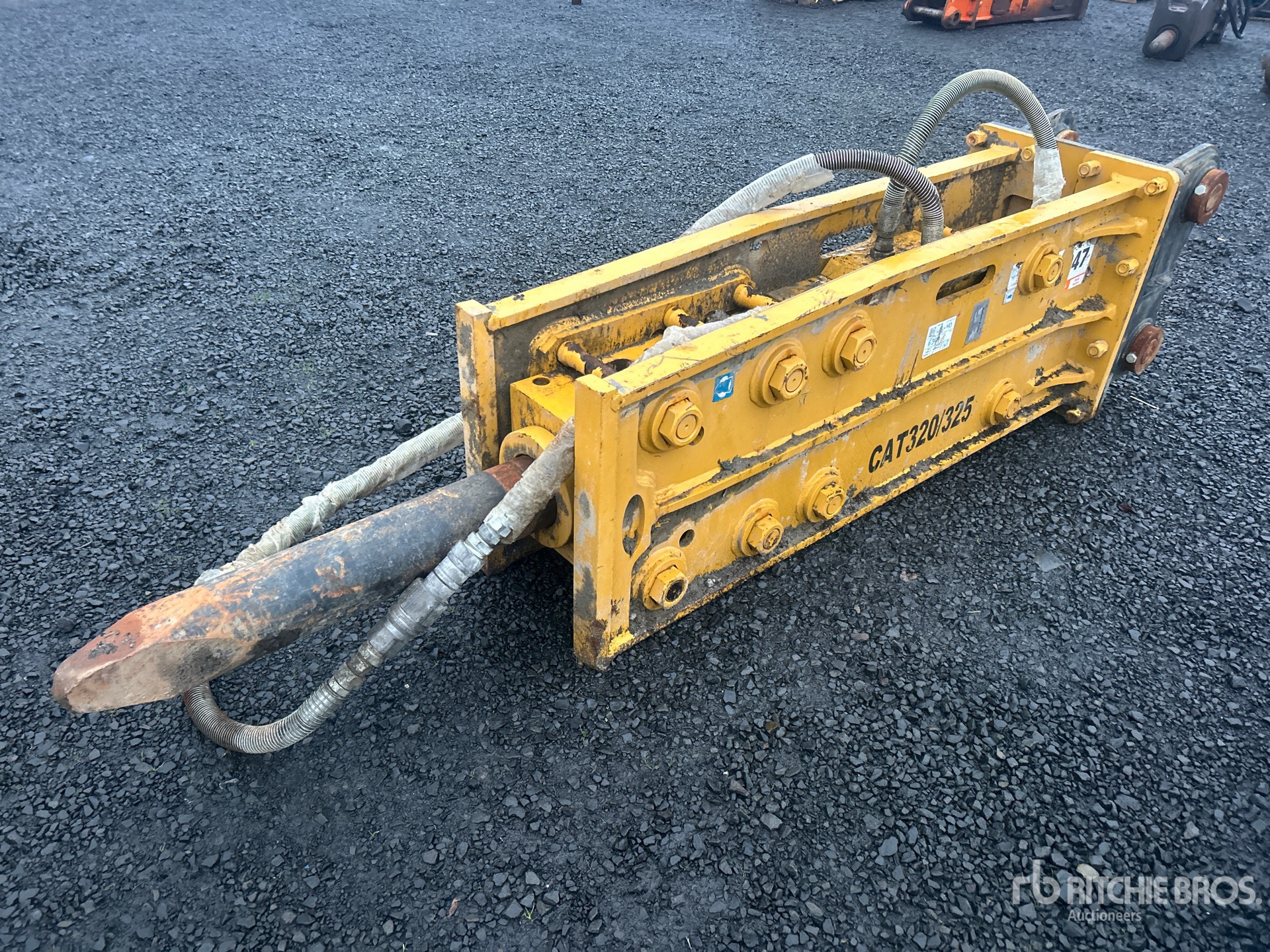 General Appearance with Bild, Ecke vorne links