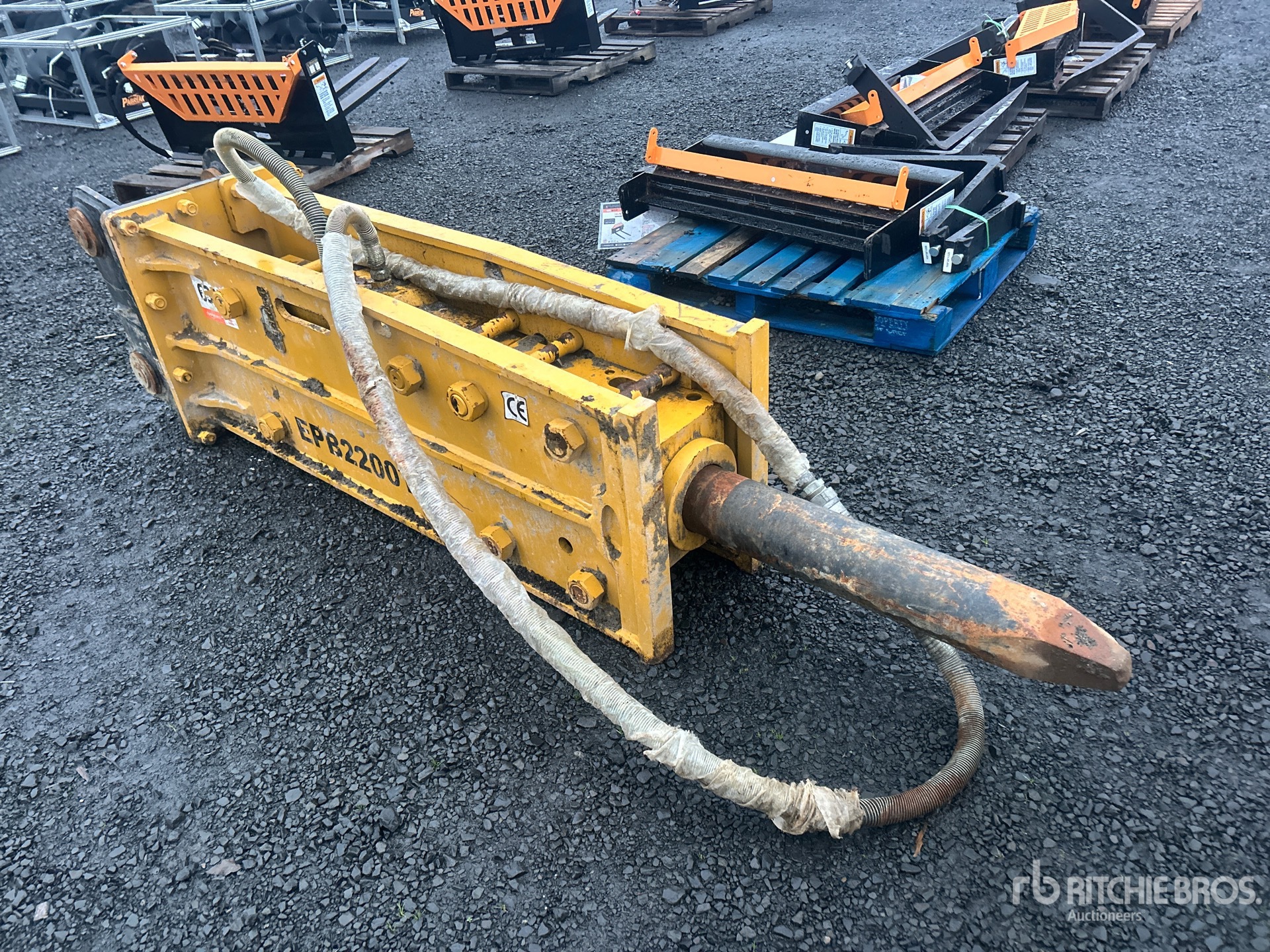 General Appearance with Bild, Ecke vorne rechts