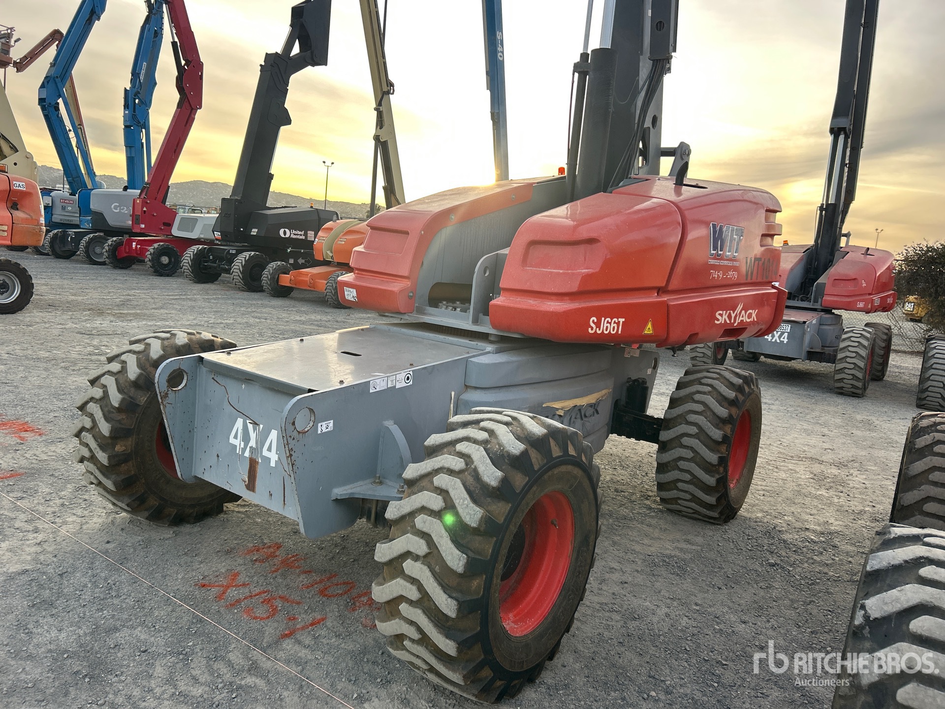 General Appearance with Picture, Right Rear Corner