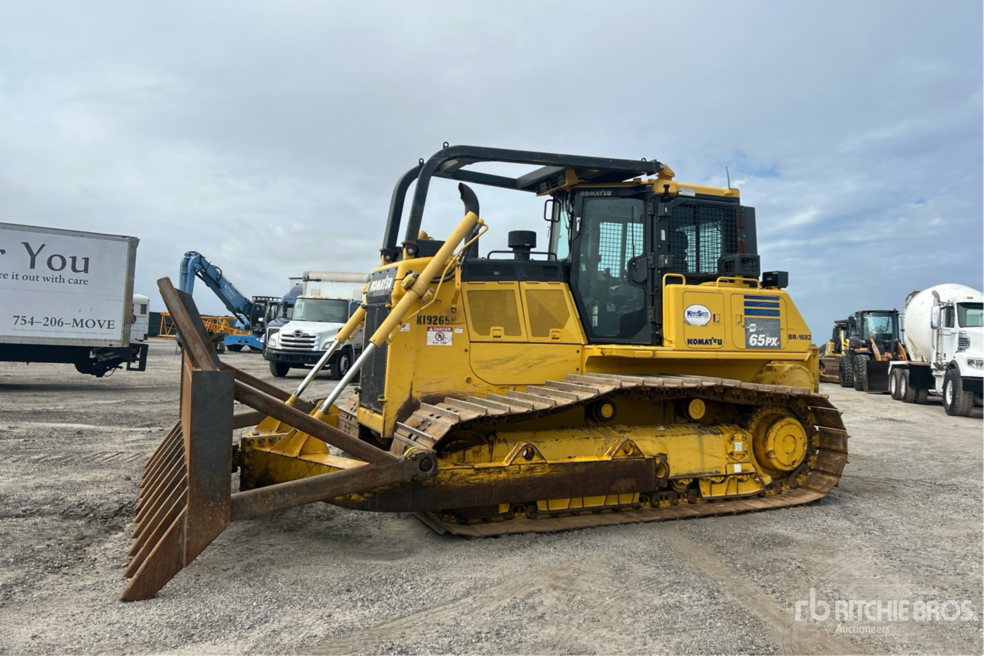 General Appearance with Image, coin avant gauche