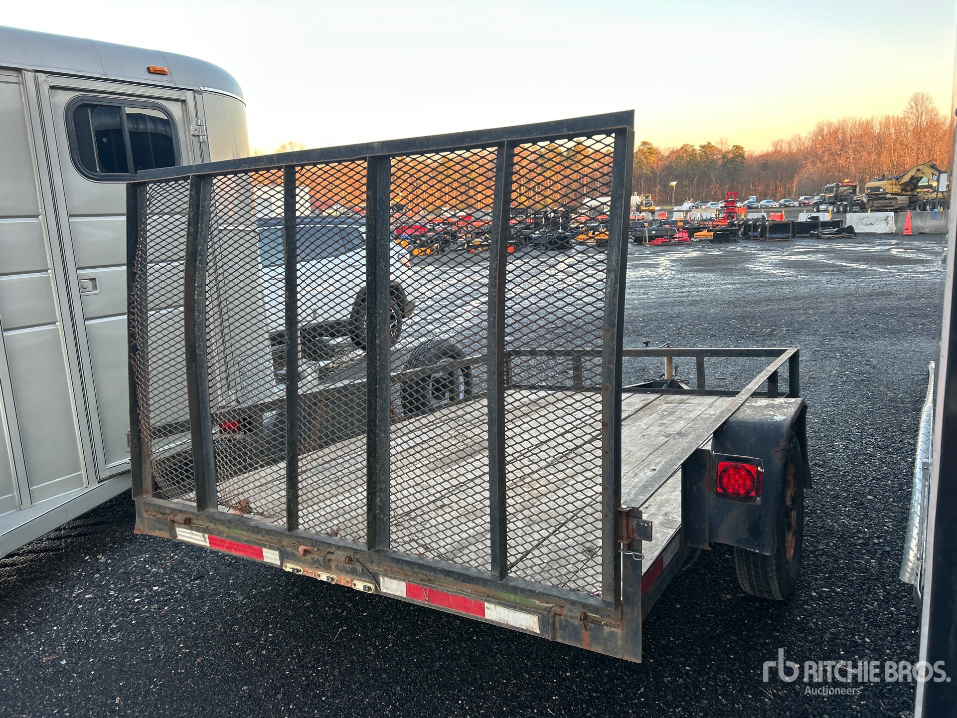 General Appearance with Foto, angolo anteriore sinistro