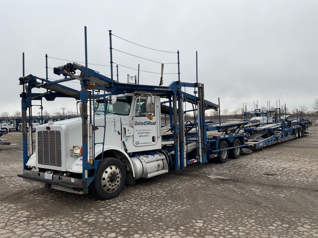 2017 Peterbilt 365 Car Carrier Truck