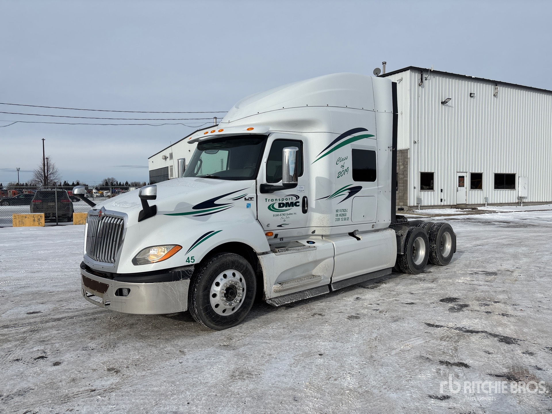 General Appearance with Picture, Left Front Corner