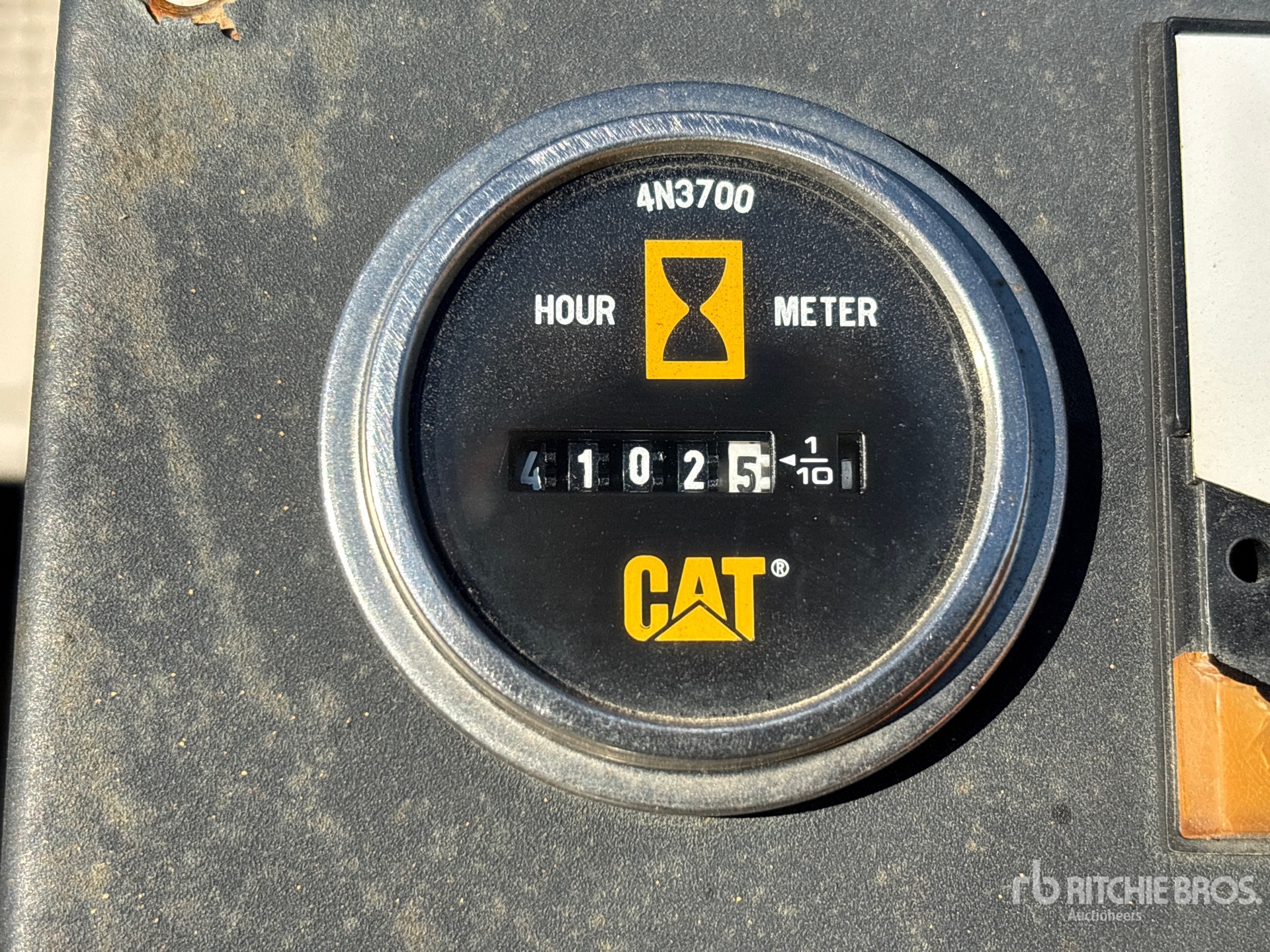 General Appearance with Hour Meter / Odometer