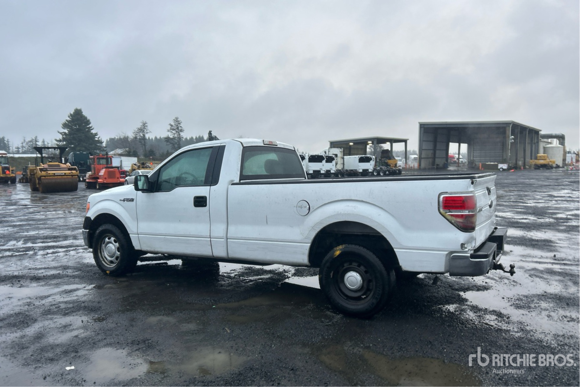 General Appearance with Picture, Left Rear Corner