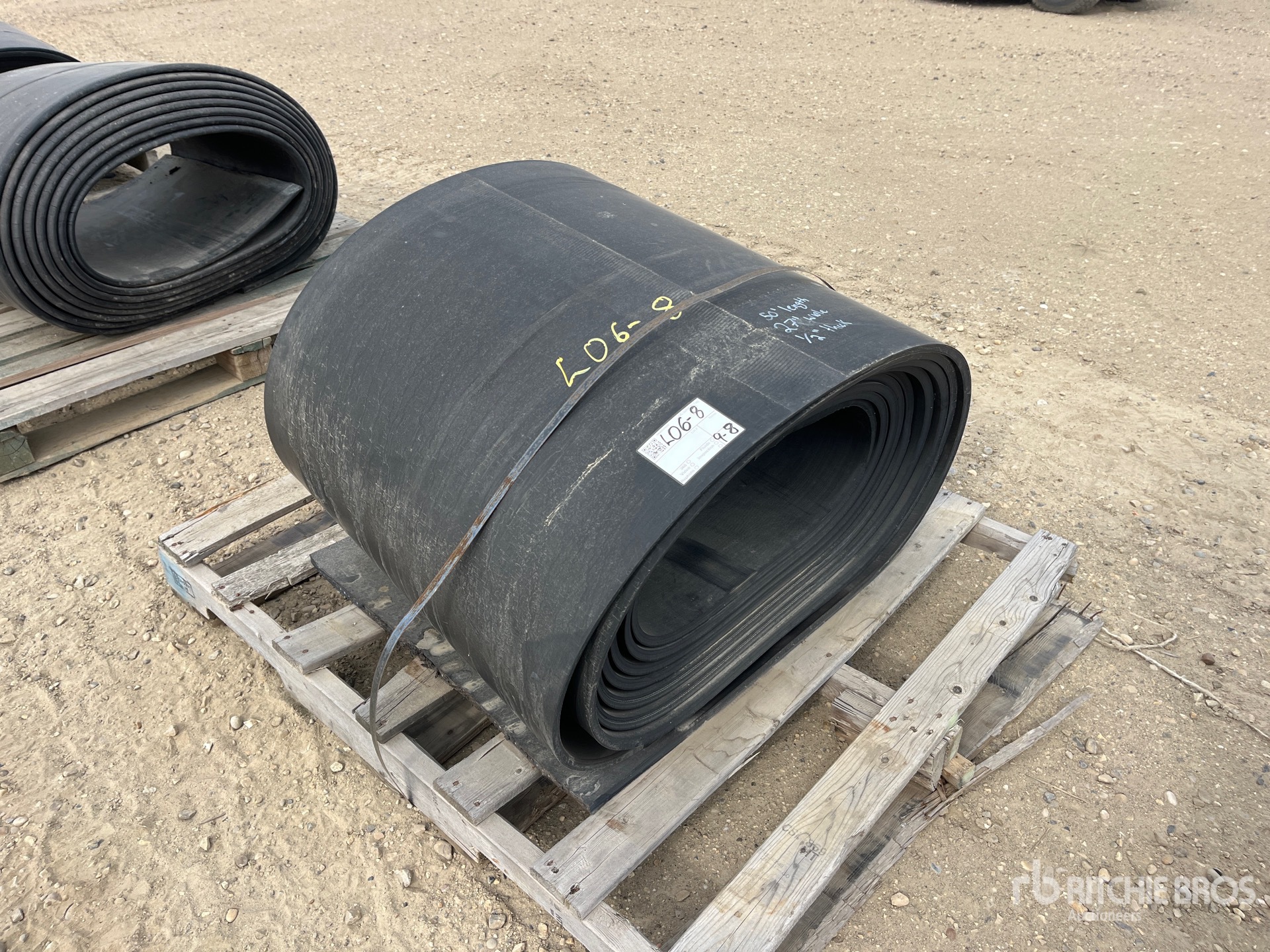 Aspect général with Image, coin arrière gauche