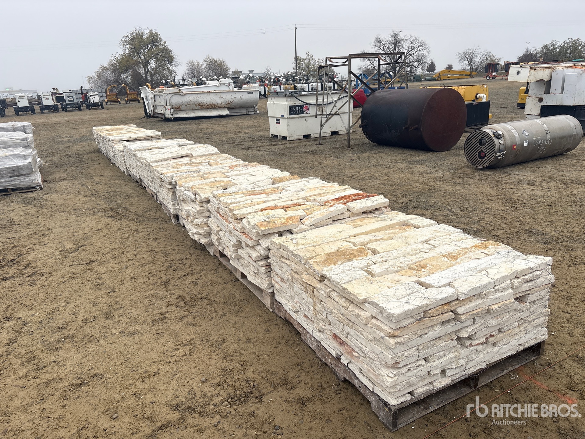 Aspect général with Image, coin avant droit