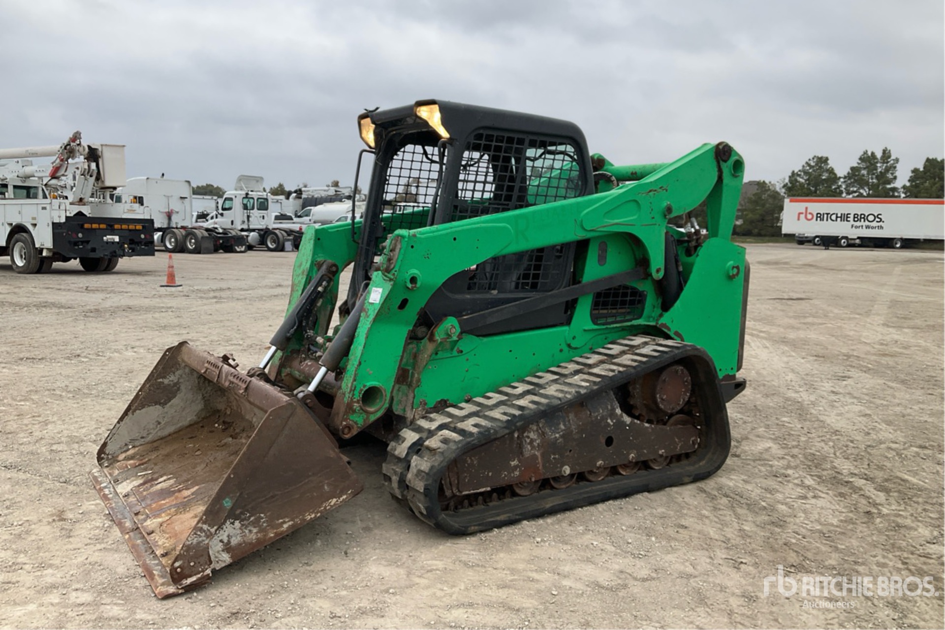 General Appearance with Picture, Left Front Corner