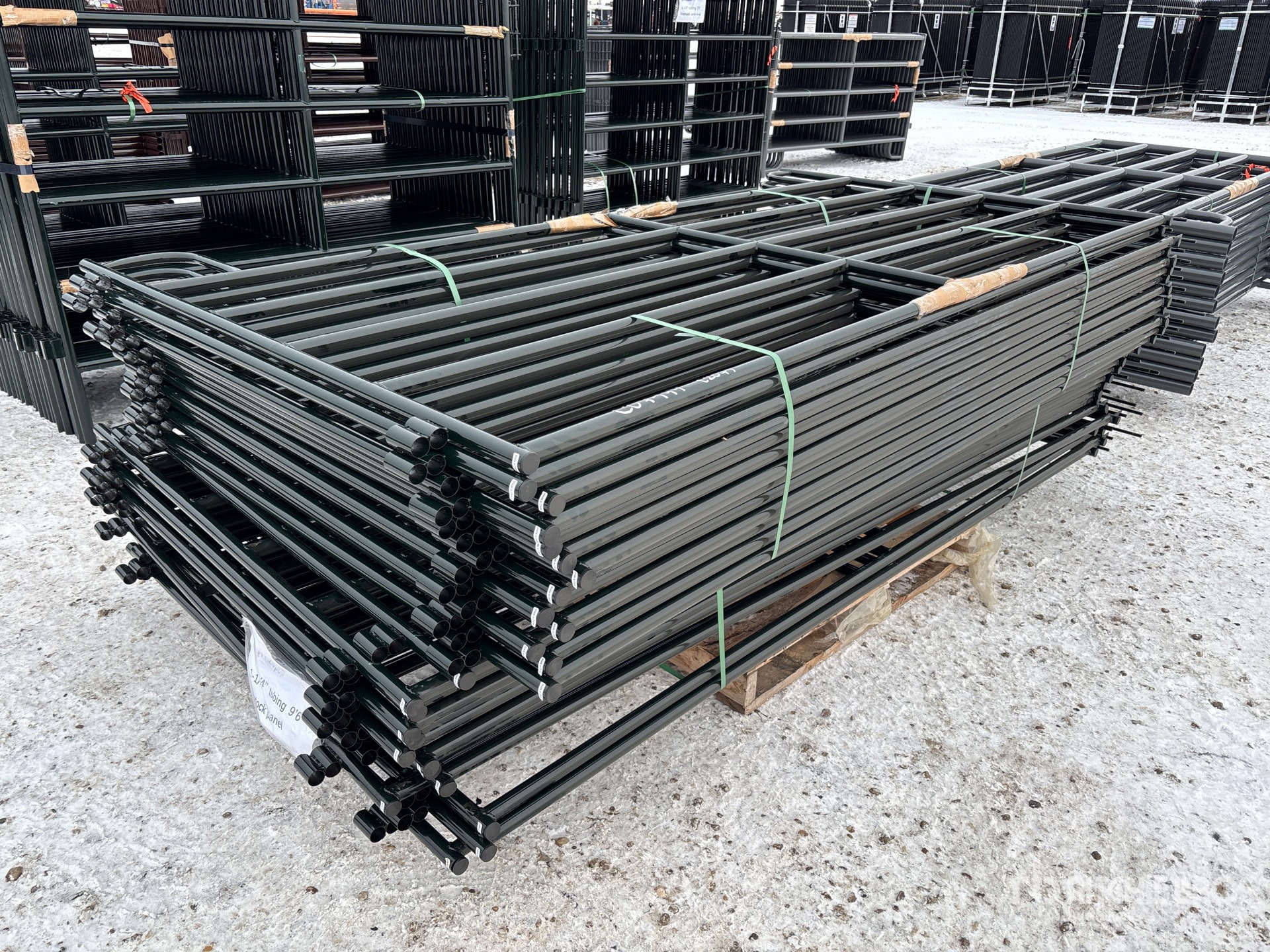 General Appearance with Bild, Ecke vorne rechts