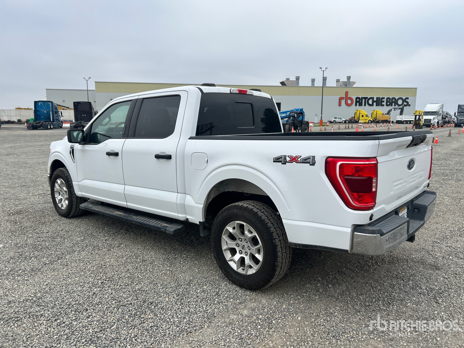 General Appearance with Picture, Left Rear Corner