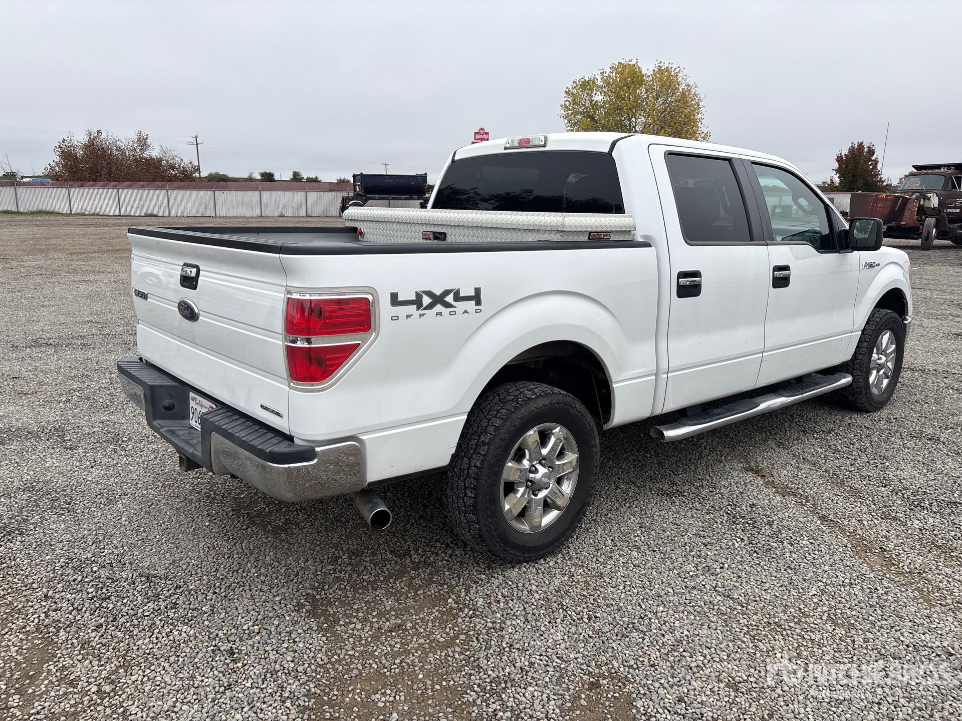 General Appearance with Imagen: esquina trasera derecha