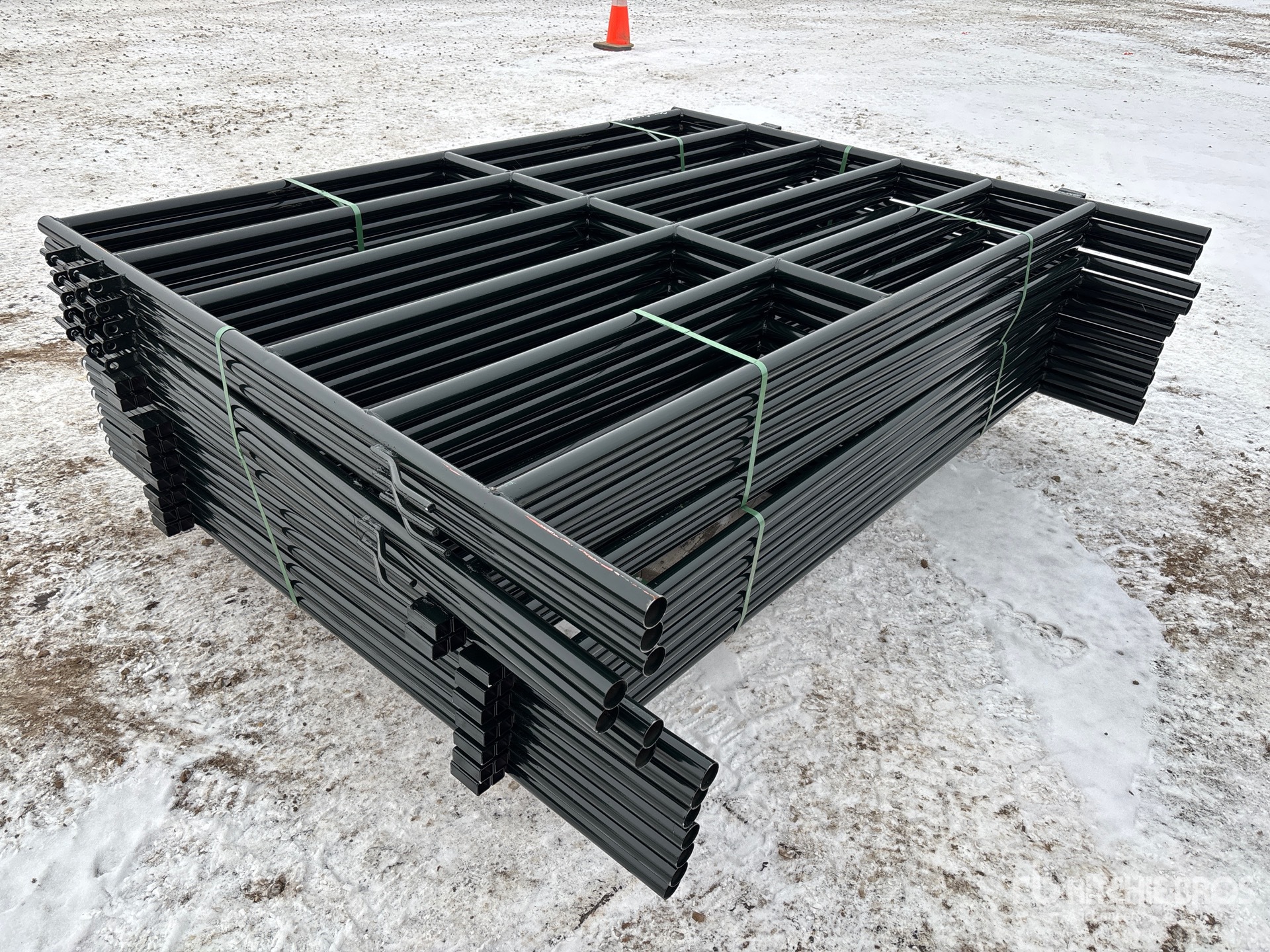 General Appearance with Bild, Ecke hinten links