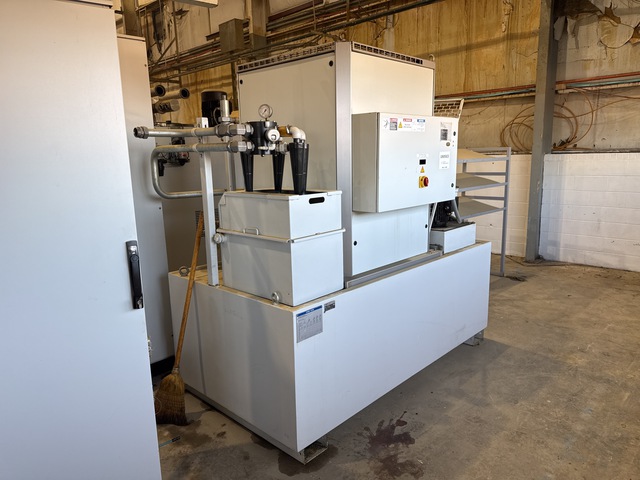 HYFRA Industries TRK 37 Electric Chip Filter/Washer System