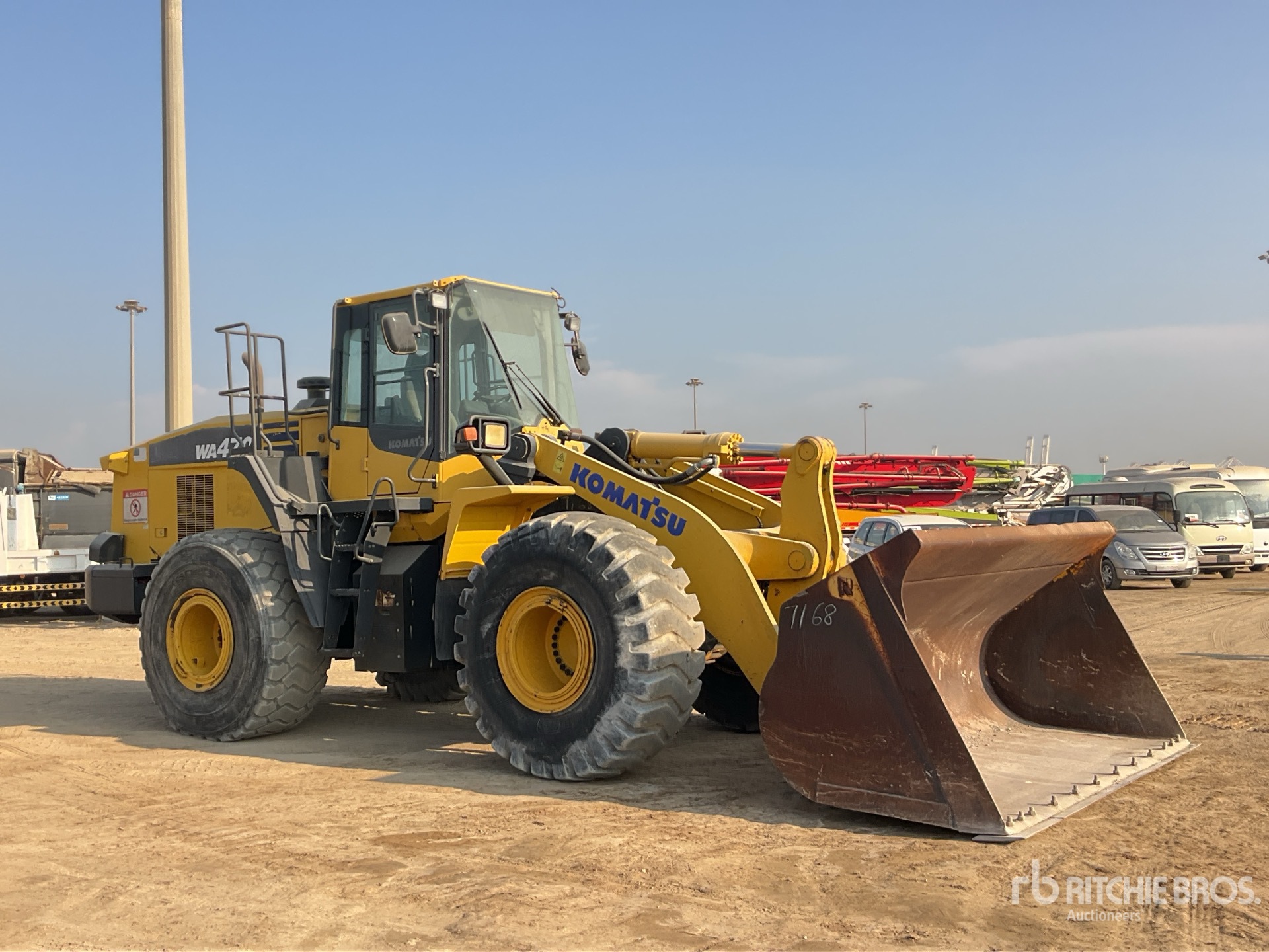 General Appearance with Picture, Right Front Corner