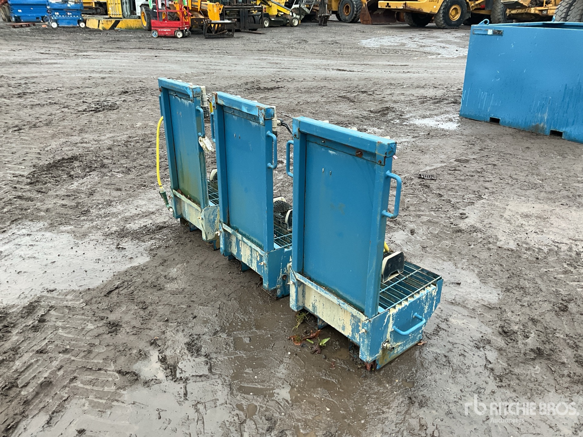 Aspect général with Image, coin arrière droit