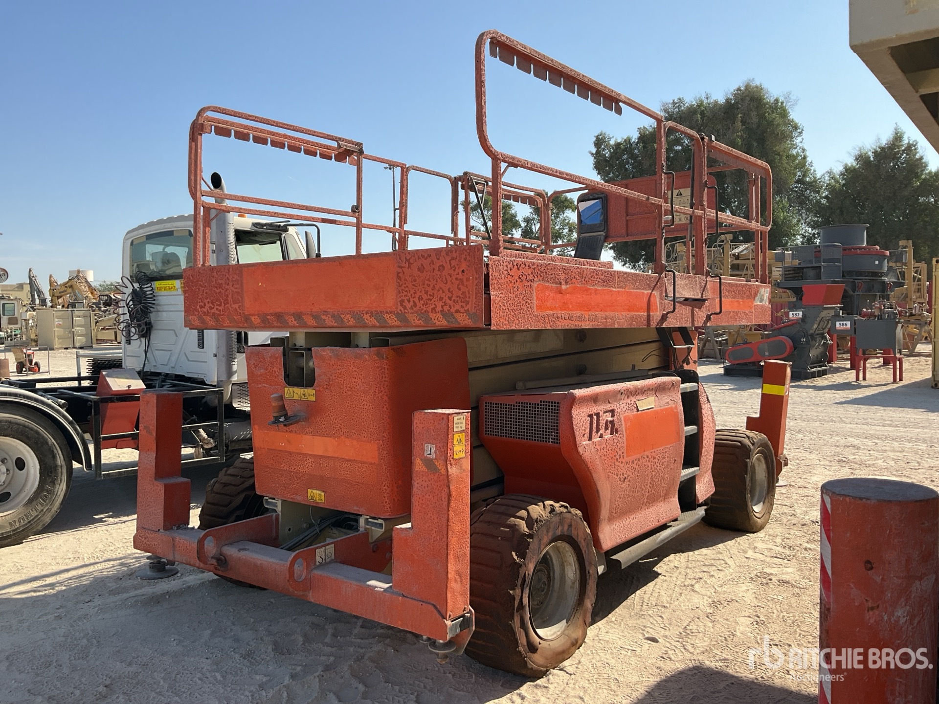 Aspect général with Image, coin arrière droit