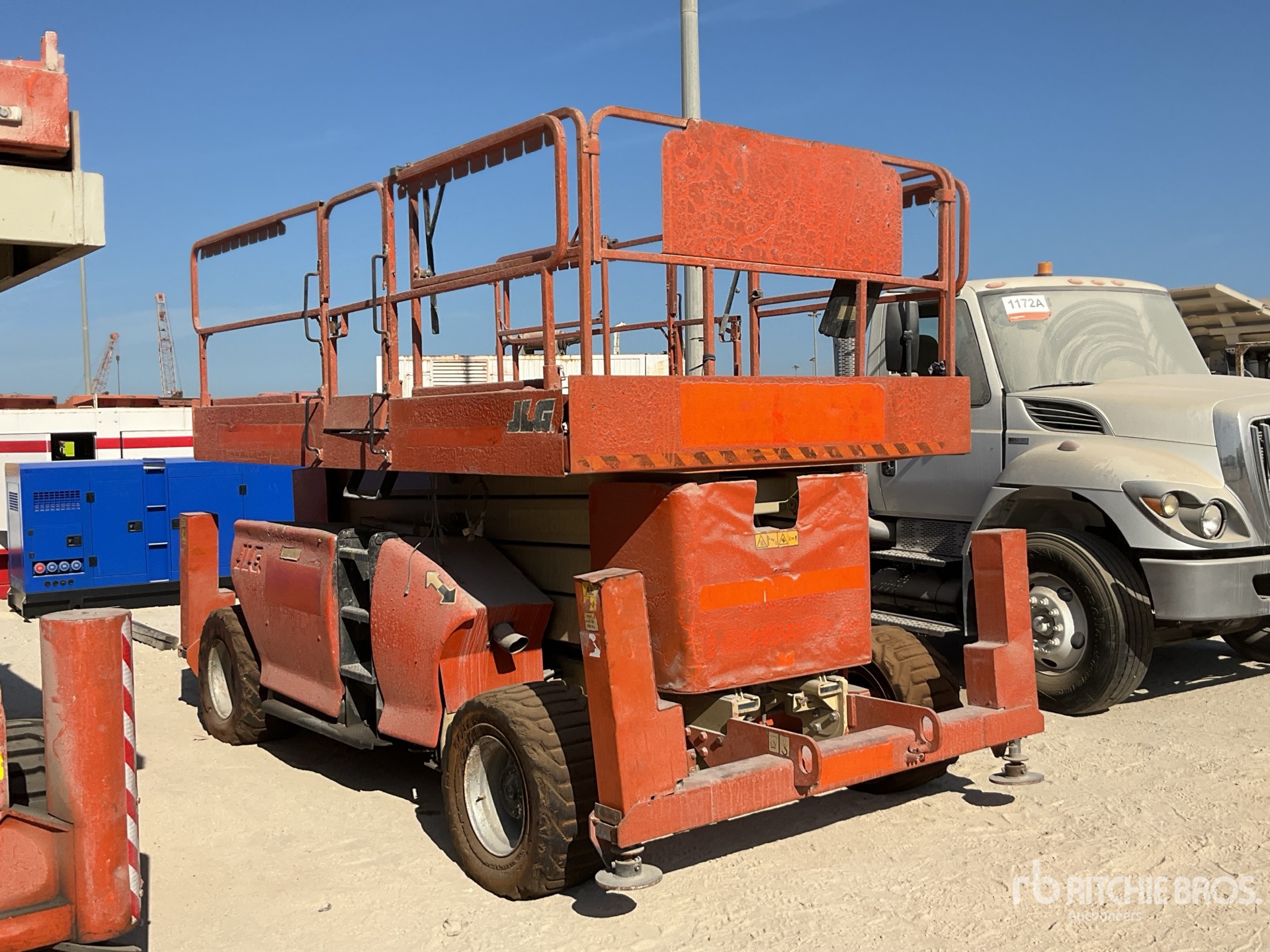 Aspect général with Image, coin avant droit